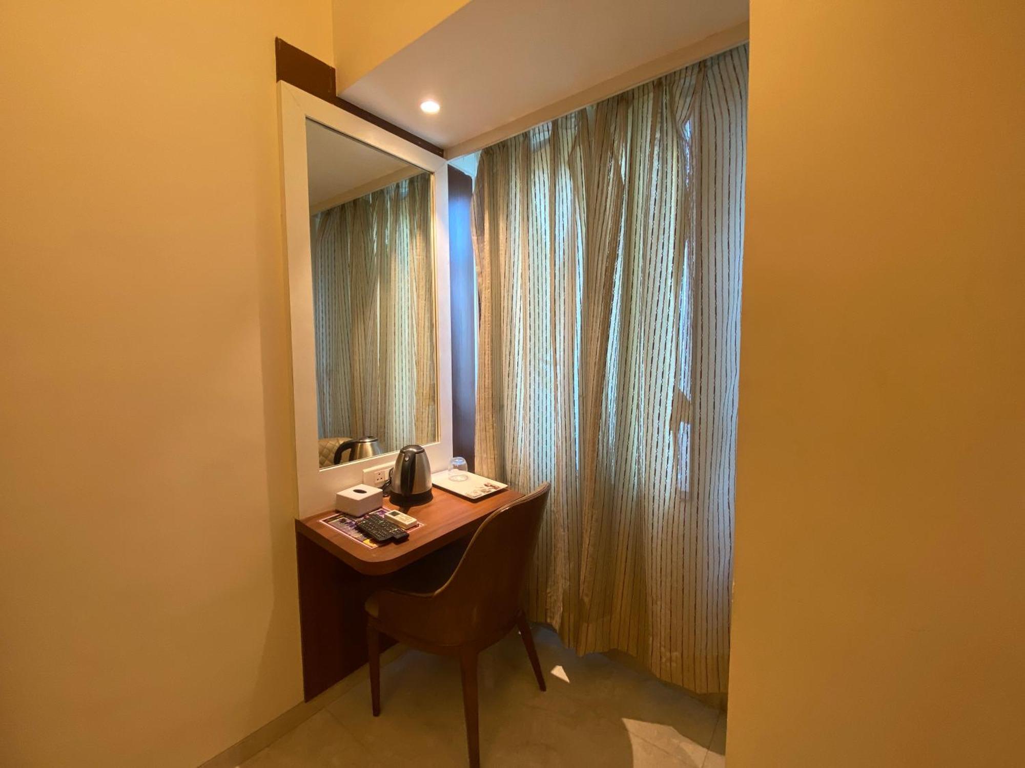 Hotel Czar Inn - Vashi Navi Mumbai Exterior foto